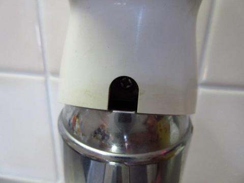 レバーをヘッドパーツに取り付けたら作業は完了