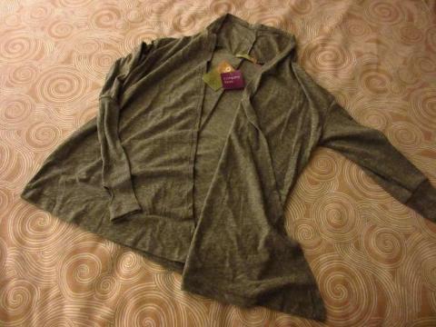 生地も悪くなくナチュラルなデザインでおしゃれ