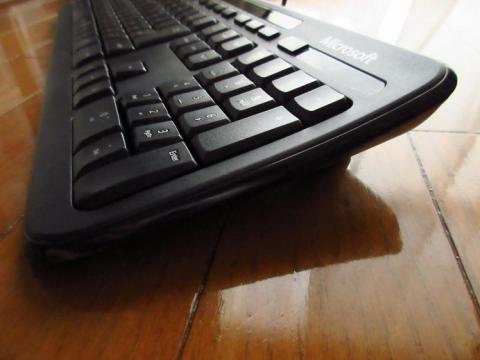 ゆるやかにカーブしたデザインで高さもちょうどよい