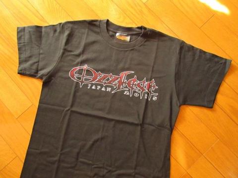 前にはOZZFEST JAPAN 2015がデザインされている