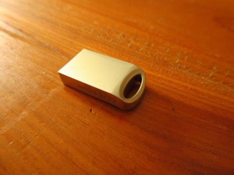 キーホルダーに取り付けることが可能