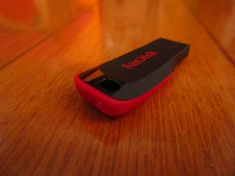 本体はプラスティック