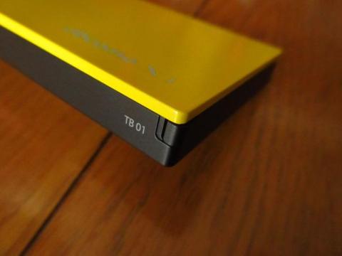 TV アンテナは本体に収納されている