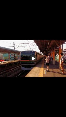 タップすると写真の中央に再生ボタンが表示されている