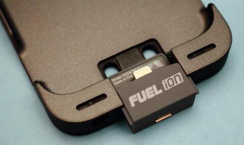 Lightningコネクタ部分をさせて脱着する