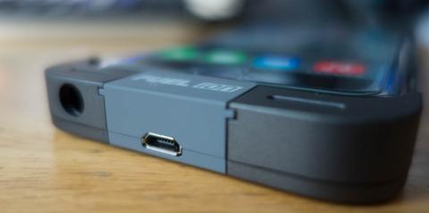 microUSBコネクタ