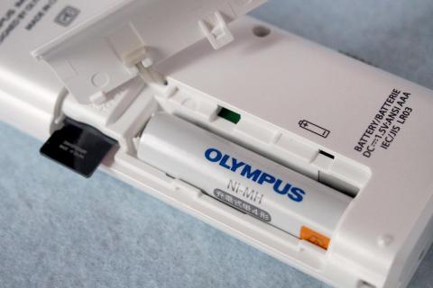 使用電池は単4型1本