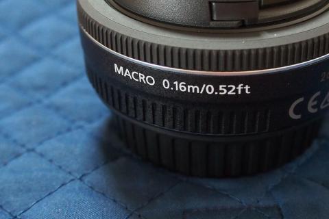 最短撮影距離は15cmと結構寄れる