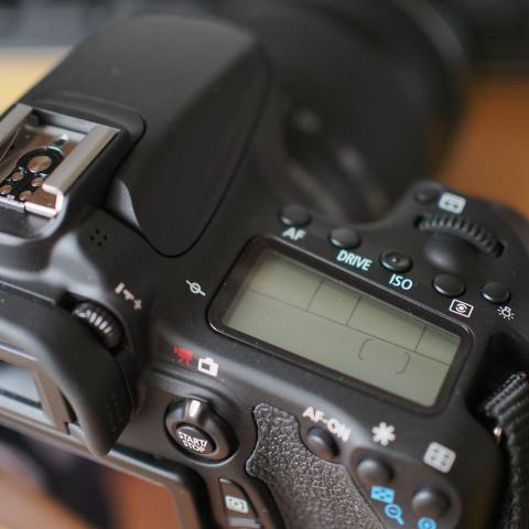 サブ液晶パネル