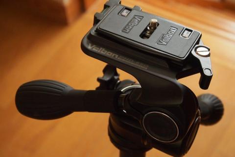 E635Nの雲台もクイックシュータイプ