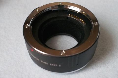 内部は反射防止の起毛処理がされている