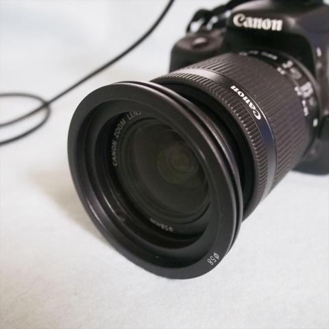 レンズへの装着時はアダプタを使用