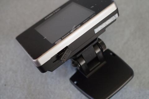 下面にminiUSB端子を装備