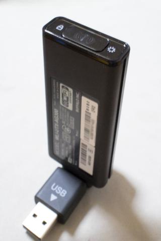 上面にはAOSS/WPSボタン