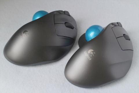 M570のロゴマークが変色?