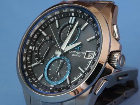 各所にあしらわれたオシアナス・ブルー