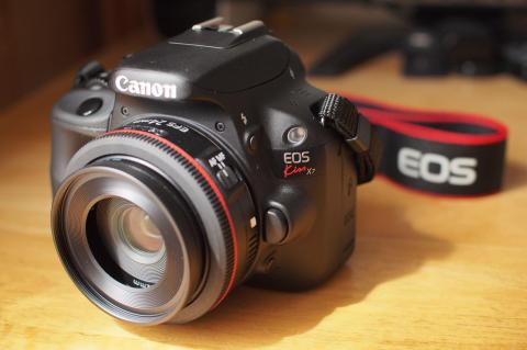 日本国内では、EOS Kiss X7