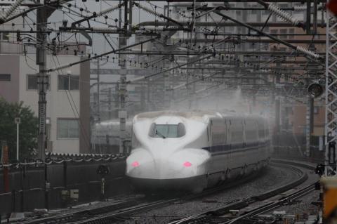 水飛沫を上げるN500