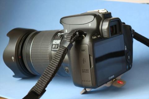 X7に軽い標準ズームでも前のめりに・・・