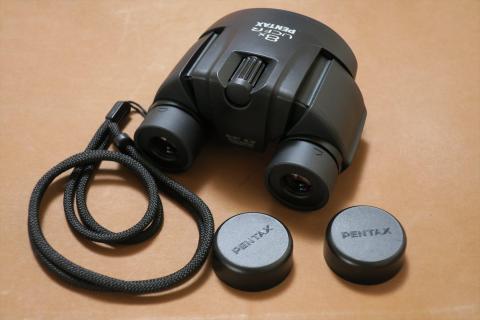 ストラップは方釣りタイプ