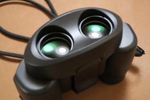 マルチコーティングされたレンズ