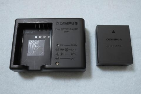 付属バッテリーはM1 Mark II専用