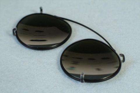 爪には樹脂のコーティング付き