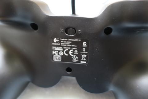 背面にX/D切り替えSWがある