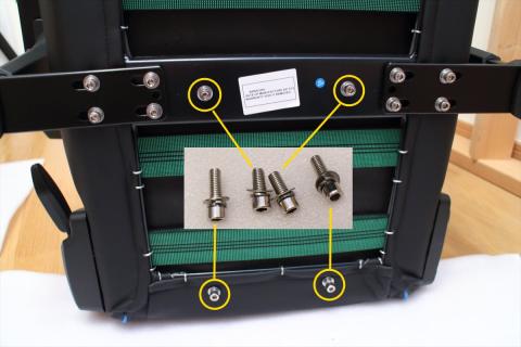 ビスを外す(後ろ側が長い)