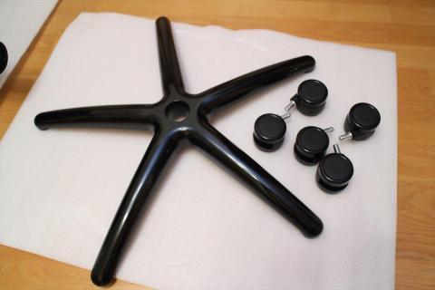 5本足ベースとPUキャスター