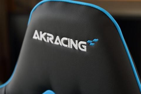 ヘッドレストのロゴ