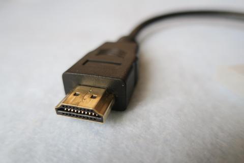 金メッキされたHDMI端子