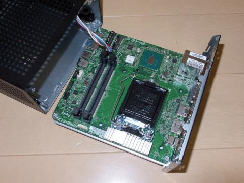 CPUはCore i7-6700まで対応