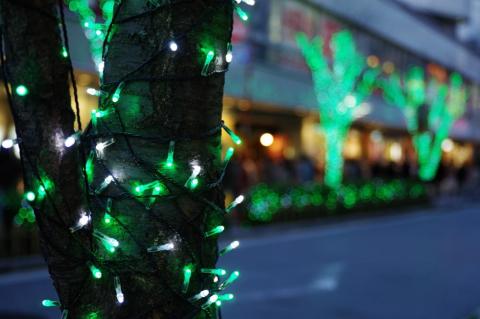 有楽町駅前:色のノリがいい具合