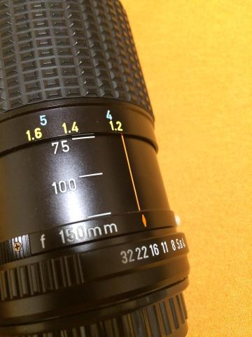 レンズを伸ばすと広角。