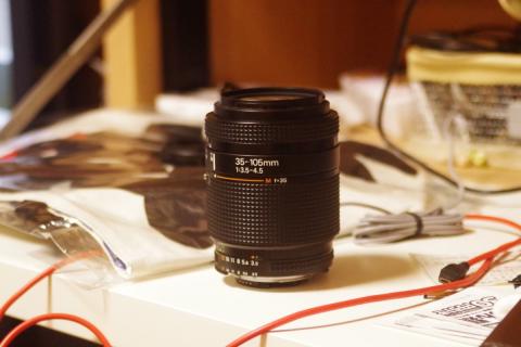 寄れないので、離れて望遠