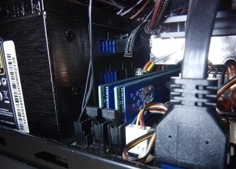 電源下部ソケットは使用できない状態