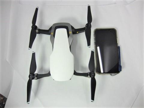 展開 iphoneXと比較