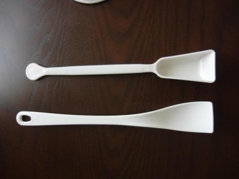 スプーン(下が100均購入)