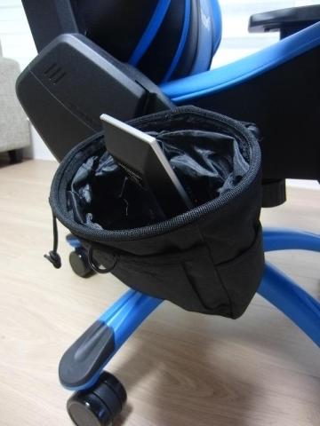 TVリモコンとスマホ×2収納