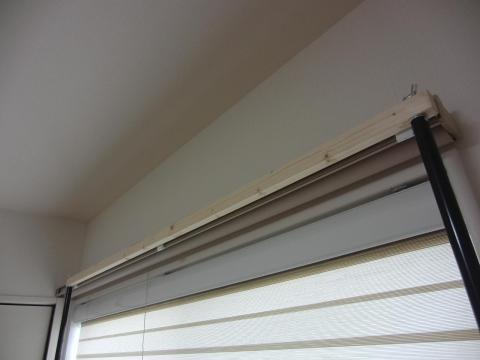 取付枠は、木製で自作