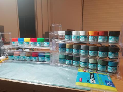 左が通常、右が棚増設