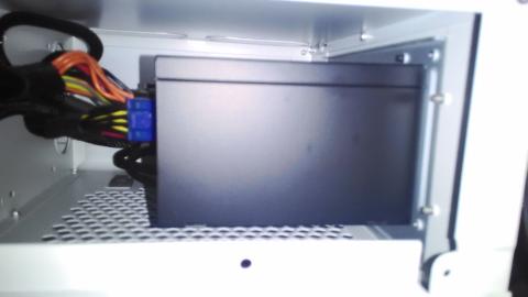 ST450SF-G PCケース電源スペース内