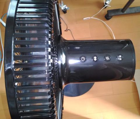 扇風機上部のボタン