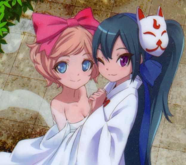 なぜかくっついてる二人。肩出てるまゆみちゃんを暖めてる?