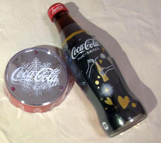 コーラは普通の。王冠型コースターがつくというのにスクリューキャップというね...