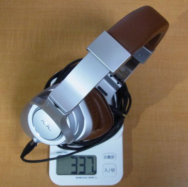 標準ケーブルだと実測337g。
