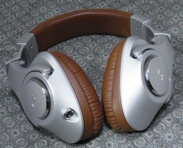 先(装着時下側)のシャープな感じがイイデザイン