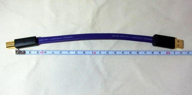 23.5cmはプラグまで入れた総線長みたい。