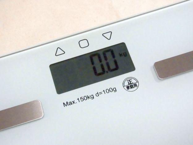 バックライトもない液晶表示だが、結構読み取りやすい